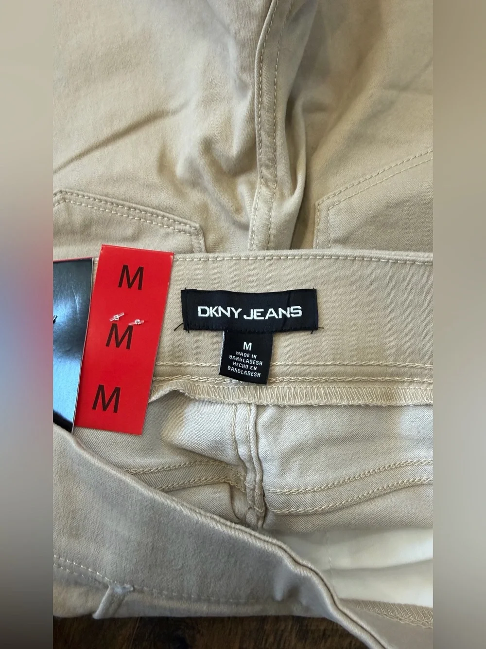 DKNY Jeans Women's Comfort Stretch Pull-On Bermuda Shorts Tan Khaki, Size Medium